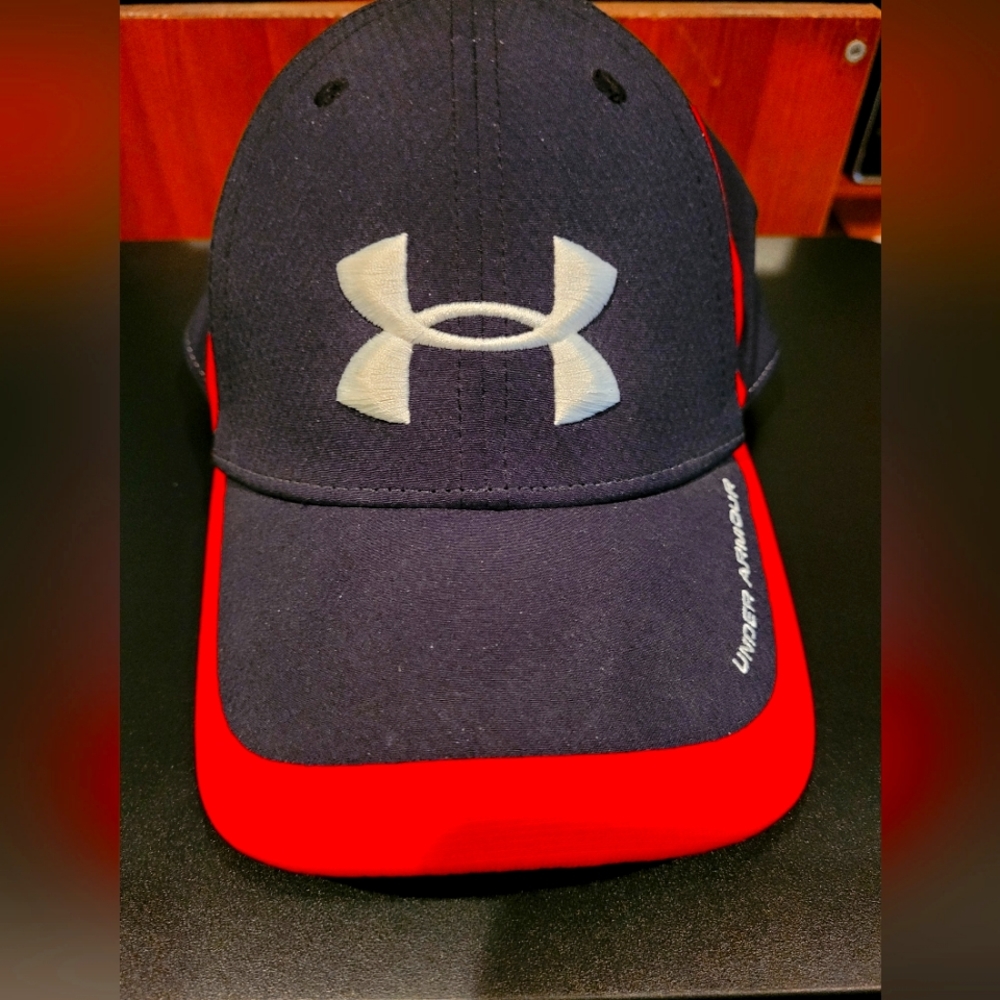 Under armor black/red hat with white under armor logo front and back,M/L, NWOT